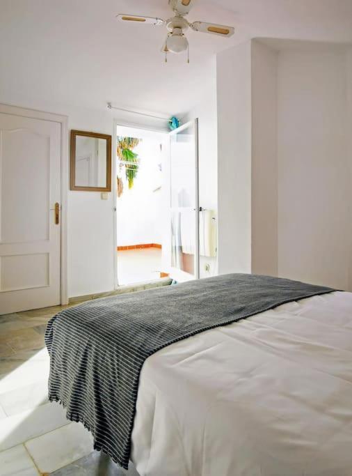 Sea Views Penthouse In Placid Natural Setting Apartment Marbella